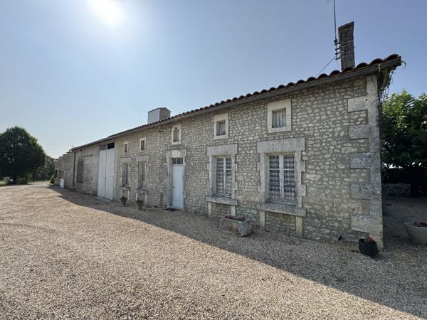 Maison 9 pièces à vendre à Berneuil