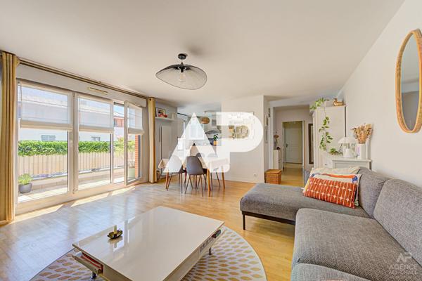 Appartement Rueil Malmaison 4 pièce(s) 86 m2 €595 000 ** - Référence 19963