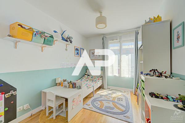 Appartement Rueil Malmaison 4 pièce(s) 86 m2 €595 000 ** - Référence 19963