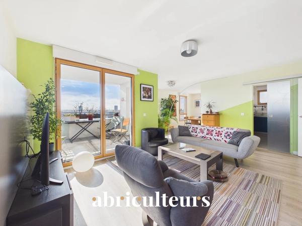 Appartement exceptionnel de 119.0 m² Avec extérieurs Immeuble de 2019 prestigieux Au pied du Métro