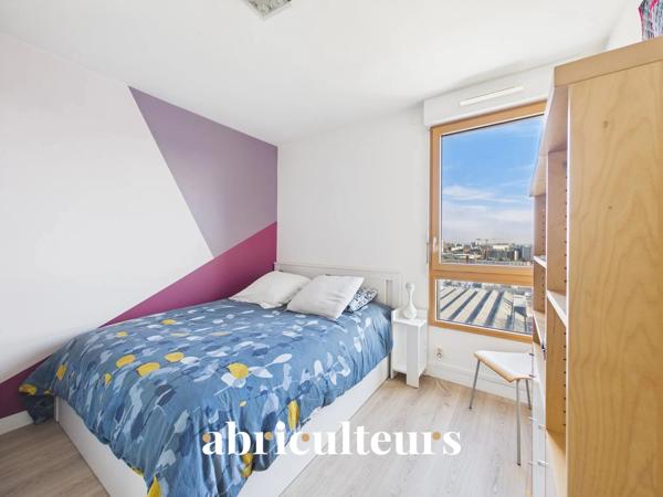 Appartement exceptionnel de 119.0 m² Avec extérieurs Immeuble de 2019 prestigieux Au pied du Métro