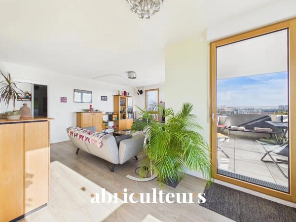 Appartement exceptionnel de 119.0 m² Avec extérieurs Immeuble de 2019 prestigieux Au pied du Métro