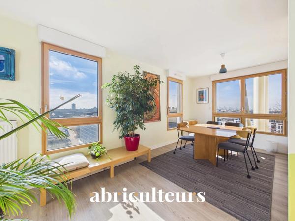 Appartement exceptionnel de 119.0 m² Avec extérieurs Immeuble de 2019 prestigieux Au pied du Métro