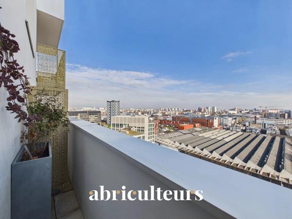 Appartement exceptionnel de 119.0 m² Avec extérieurs Immeuble de 2019 prestigieux Au pied du Métro