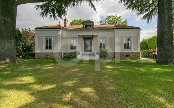 Maison à vendre    9 pièces •  Sucy-en-Brie