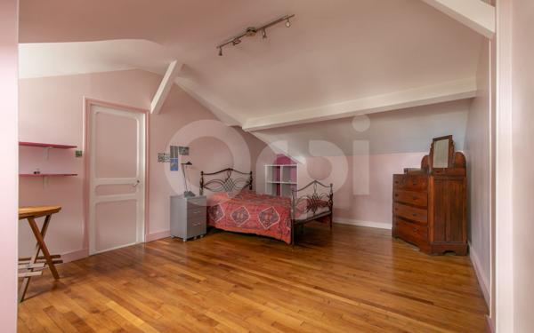 Maison à vendre    9 pièces •  Sucy-en-Brie
