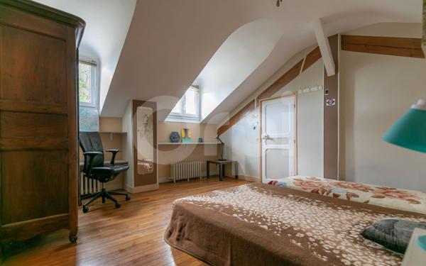 Maison à vendre    9 pièces •  Sucy-en-Brie