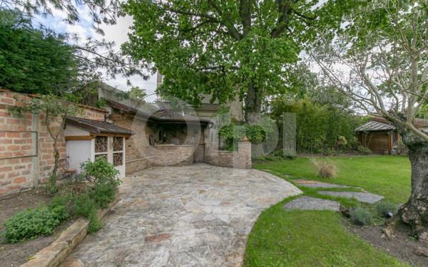 Maison à vendre    9 pièces •  Sucy-en-Brie