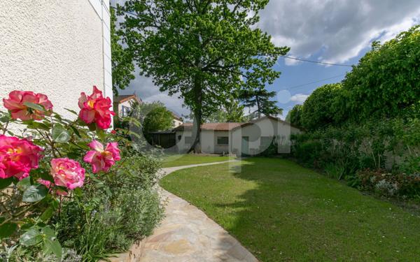Maison à vendre    9 pièces •  Sucy-en-Brie