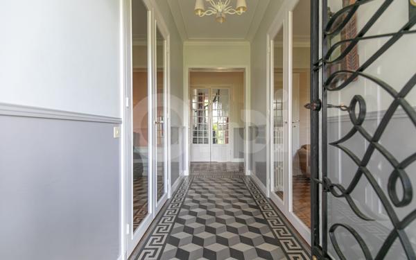 Maison à vendre    9 pièces •  Sucy-en-Brie