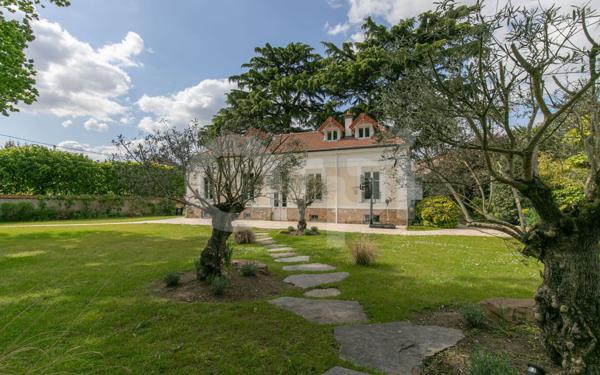 Maison à vendre    9 pièces •  Sucy-en-Brie