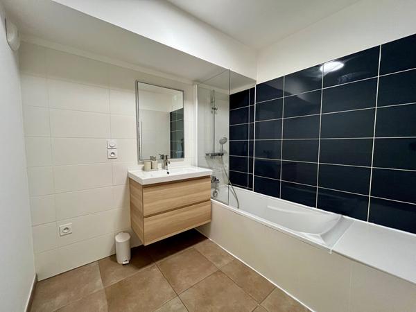 Appartement Annecy 3 pièce(s) 64.22 m2