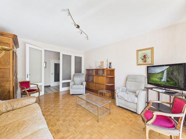 Appartement T3 avec balcon, cave et stationnement Avenue Victor Hugo