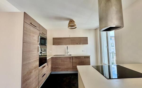 Appartement à vendre    3 pièces • 72,38 m2 Brest