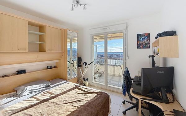 Appartement à vendre    2 pièces •  Nice