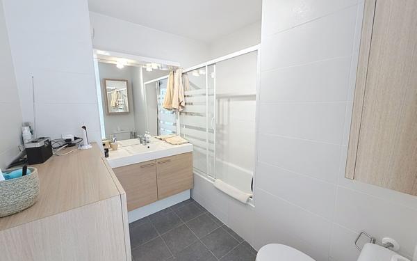 Appartement à vendre    2 pièces •  Nice