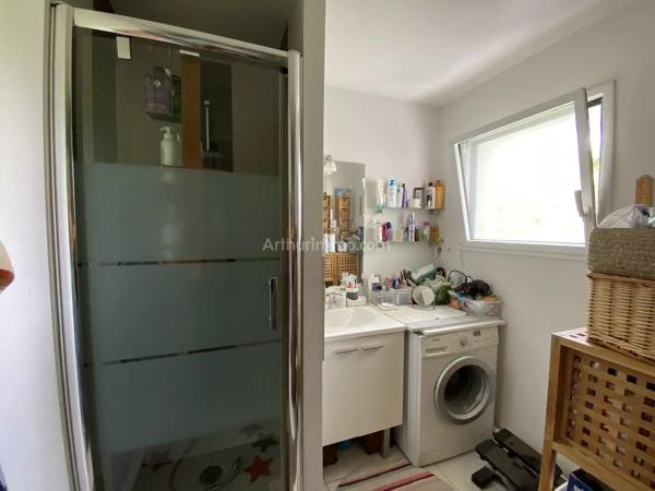 Vente                                                      Appartement
                        
                     4 pièces                      80 m2                     à Le Bono