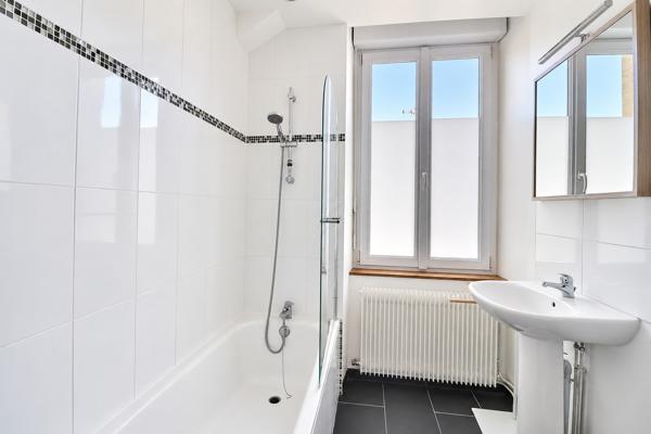BORDEAUX BASTIDE – Immeuble mixte de 10pièces