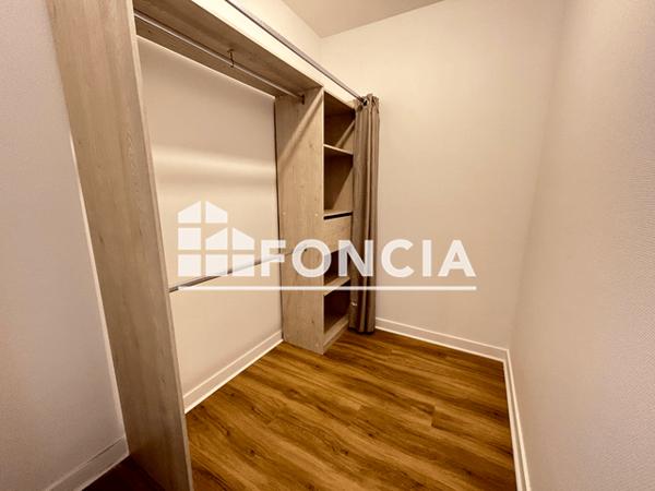 Location Appartement 3 pièces 83.37 m² - 19 RUE PASTEUR Vannes 56000