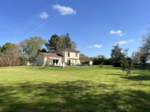 Superbe maison familiale avec piscine chauffée