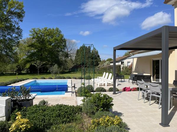 Superbe maison familiale avec piscine chauffée