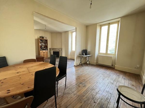 Immeuble à vendre 337 920 € Issoudun 298 m² DPE D