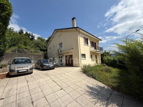 Villa sur les hauteur de LOURDES