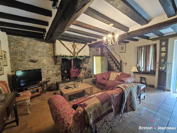 Maison de Campagne entre Bais et Mayenne