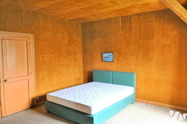 Maison T11 - Sous-sol / Rez-de-jardin - Dépendances - Garage - Terrasses - Jardin. 1 586 m² cadastré