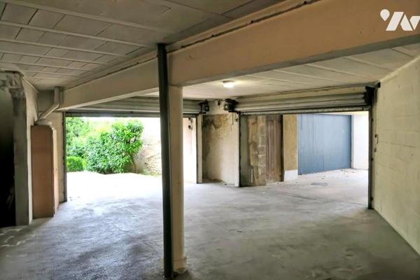 Maison T11 - Sous-sol / Rez-de-jardin - Dépendances - Garage - Terrasses - Jardin. 1 586 m² cadastré