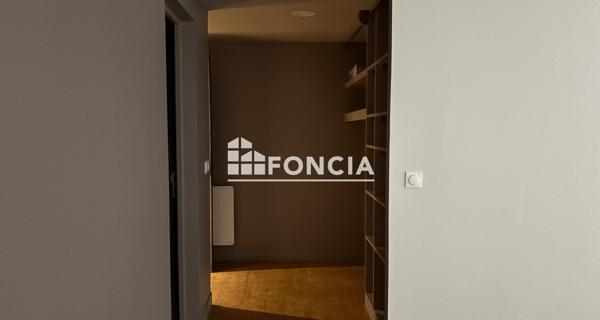 Location Studio 28.59 m² - Paris 75020