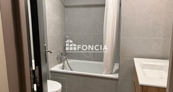 Location Studio 28.59 m² - Paris 75020