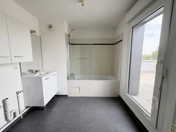 Appartement T3 avec terrasse et parking - Wasquehal