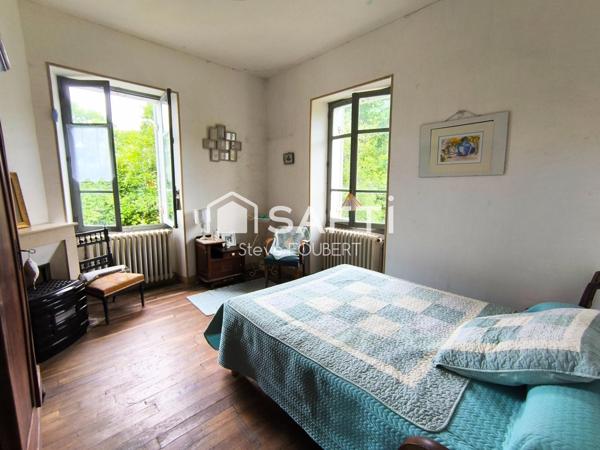 Maison de caractère plus dépendances sur + de 3 ha