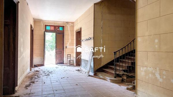 Maison de maître avec dependance en pierre à rénover