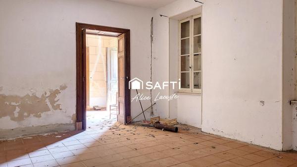 Maison de maître avec dependance en pierre à rénover