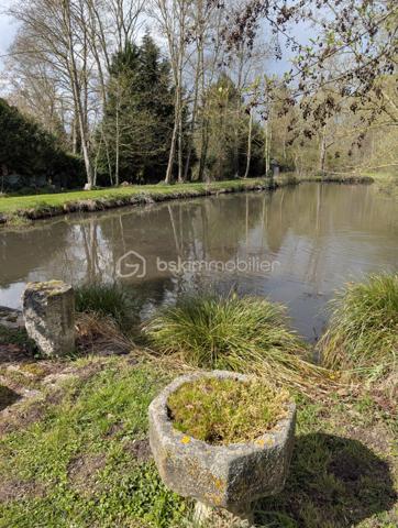 Terrain de 4 442 m²