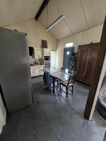 Terrain de 4 442 m²