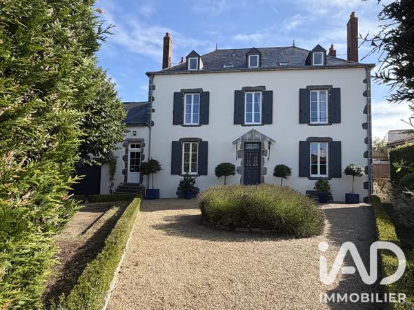 Maison à vendre 9 pièces 240 m² Moncoutant-sur-Sèvre