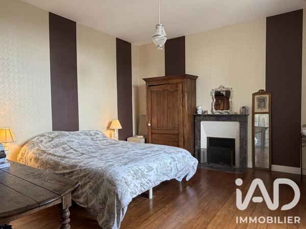 Maison à vendre 9 pièces 240 m² Moncoutant-sur-Sèvre