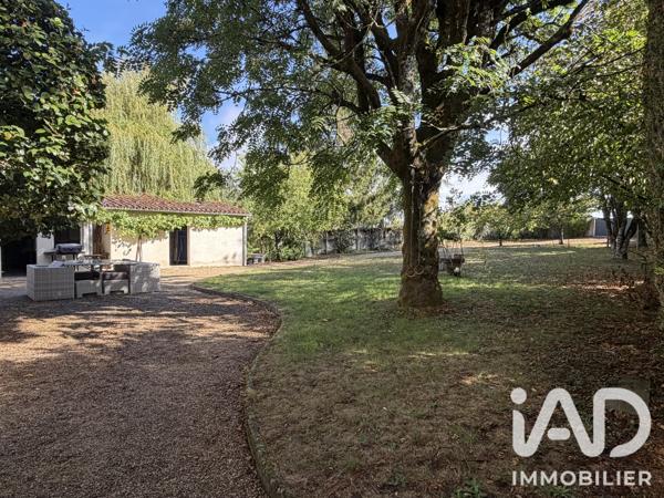 Maison à vendre 9 pièces 240 m² Moncoutant-sur-Sèvre