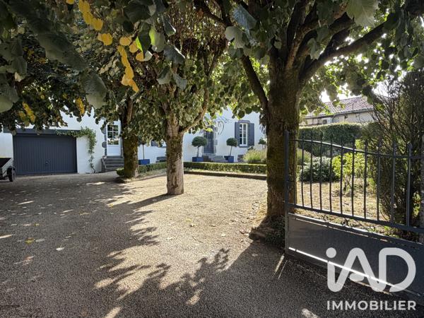 Maison à vendre 9 pièces 240 m² Moncoutant-sur-Sèvre