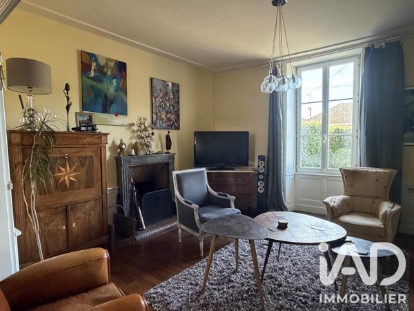 Maison à vendre 9 pièces 240 m² Moncoutant-sur-Sèvre