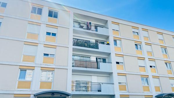 Appartement Angers 4 pièces 79 m2 balcon Place Jean XXIII