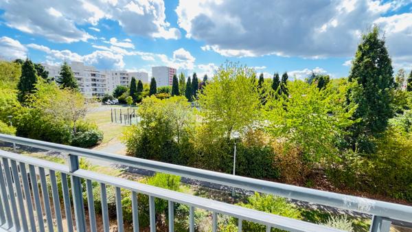 Appartement Angers 4 pièces 79 m2 balcon Place Jean XXIII