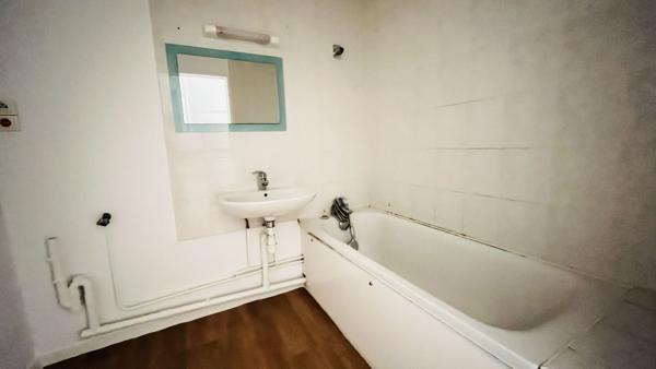 Appartement Angers 4 pièces 79 m2 balcon Place Jean XXIII