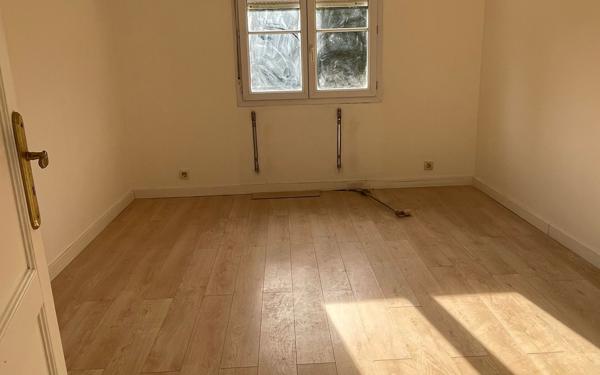 Maison à vendre    5 pièces • 190 m2 Saint-Lothain