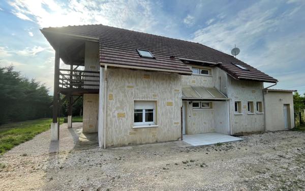 Maison à vendre    5 pièces • 190 m2 Saint-Lothain