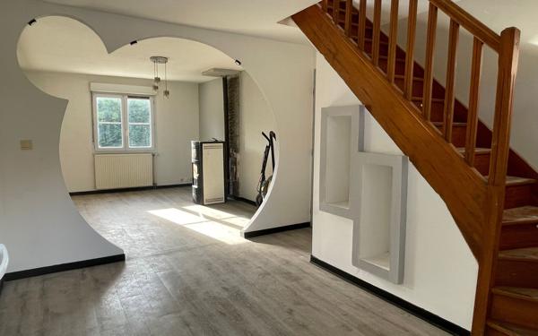 Maison à vendre    5 pièces • 190 m2 Saint-Lothain