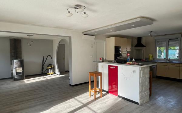 Maison à vendre    5 pièces • 190 m2 Saint-Lothain